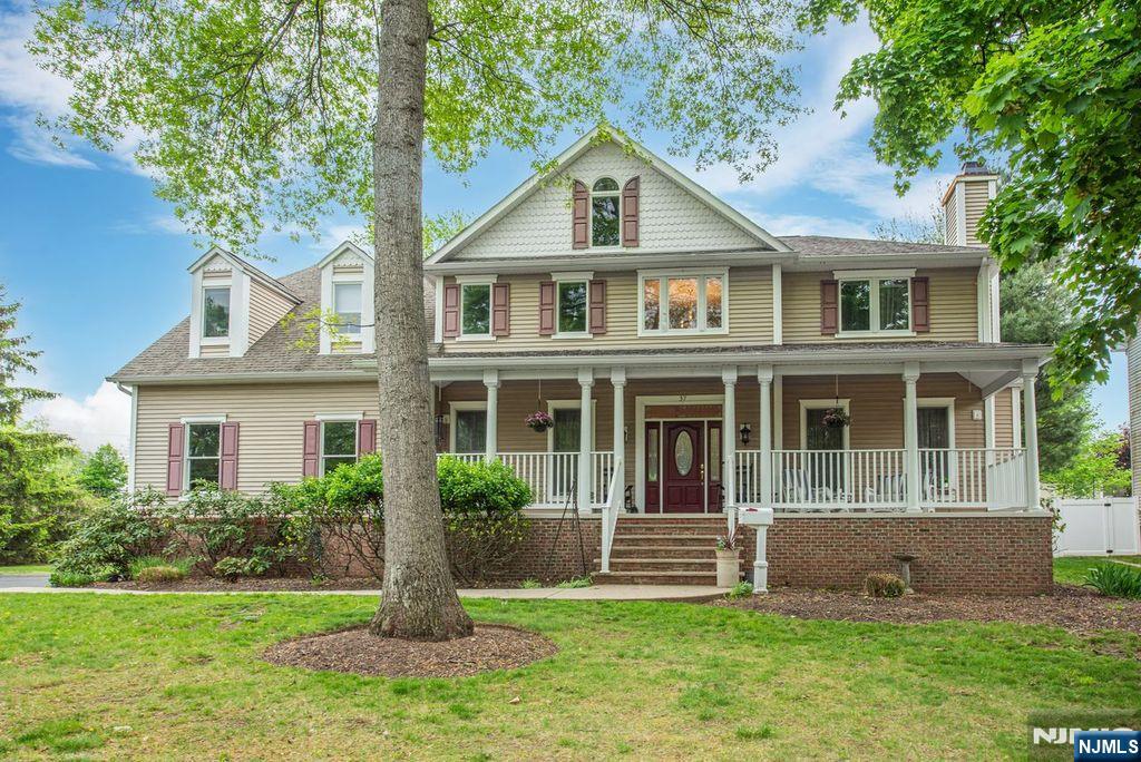 37 Thomas Wayne, NJ 07470 - Photo 1 of 32