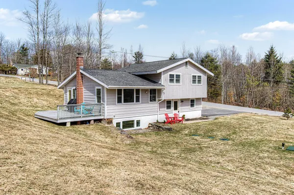 $750,000 | 1061 Weeks Hill Road, Stowe, VT 05672