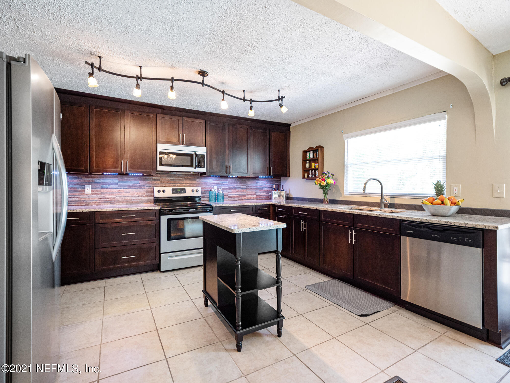 1311 Pinewood Road Jacksonville Beach, FL 32250 - Photo 6 of 40 Renovated Kitchen