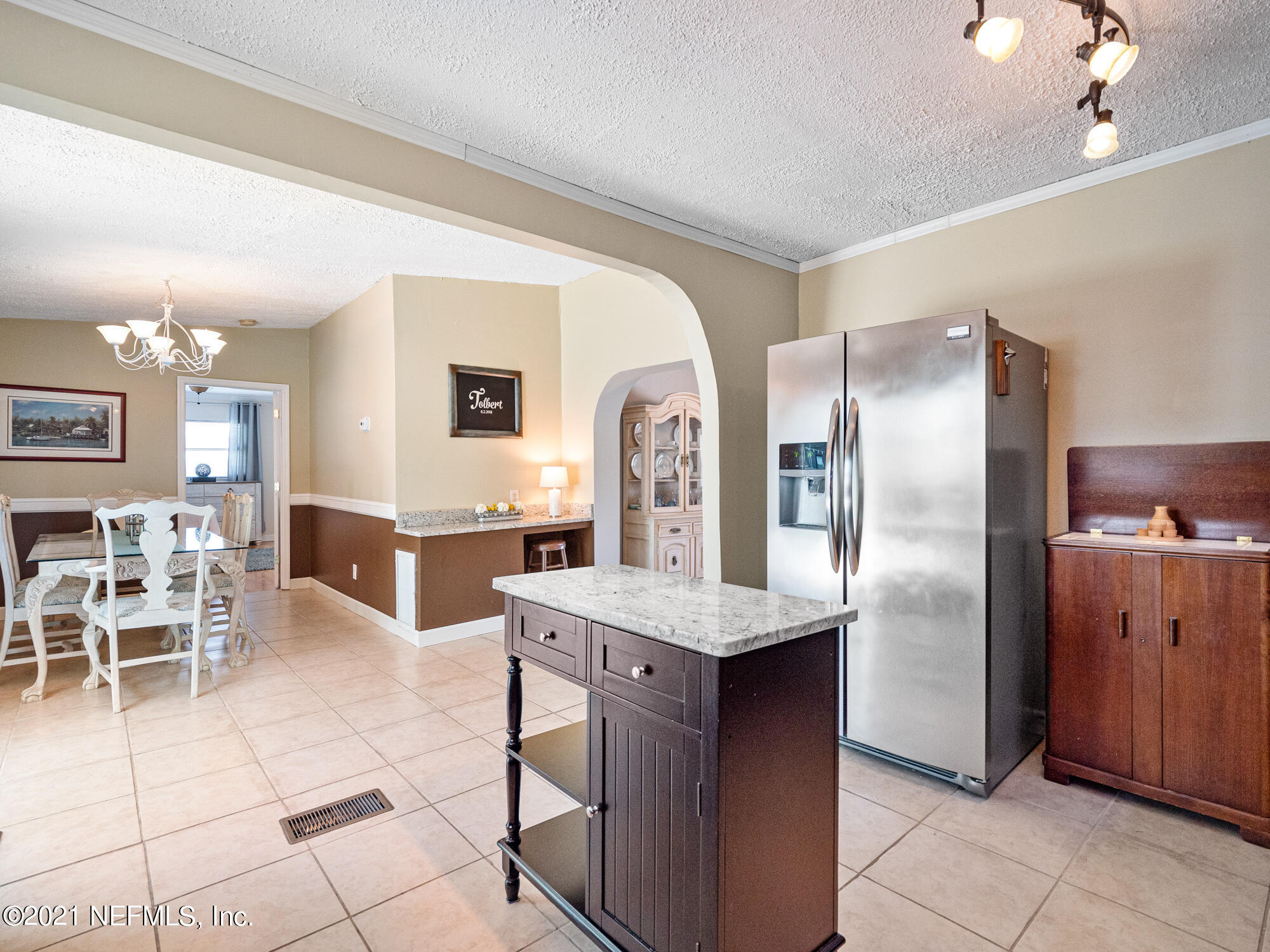 1311 Pinewood Road Jacksonville Beach, FL 32250 - Photo 9 of 40 Oversized Kitchen