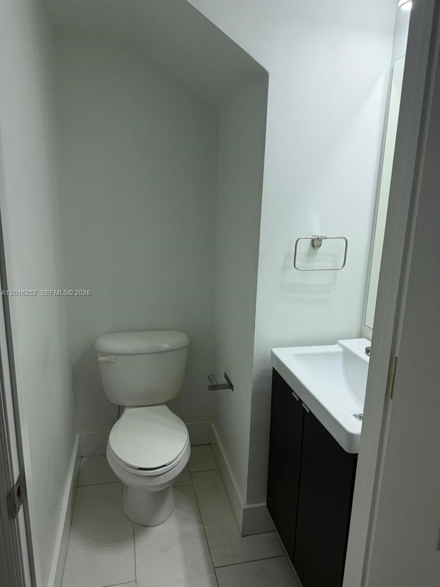 450 Southwest 3rd Street, Unit 8 Miami, FL 33130 - Photo 5 of 14