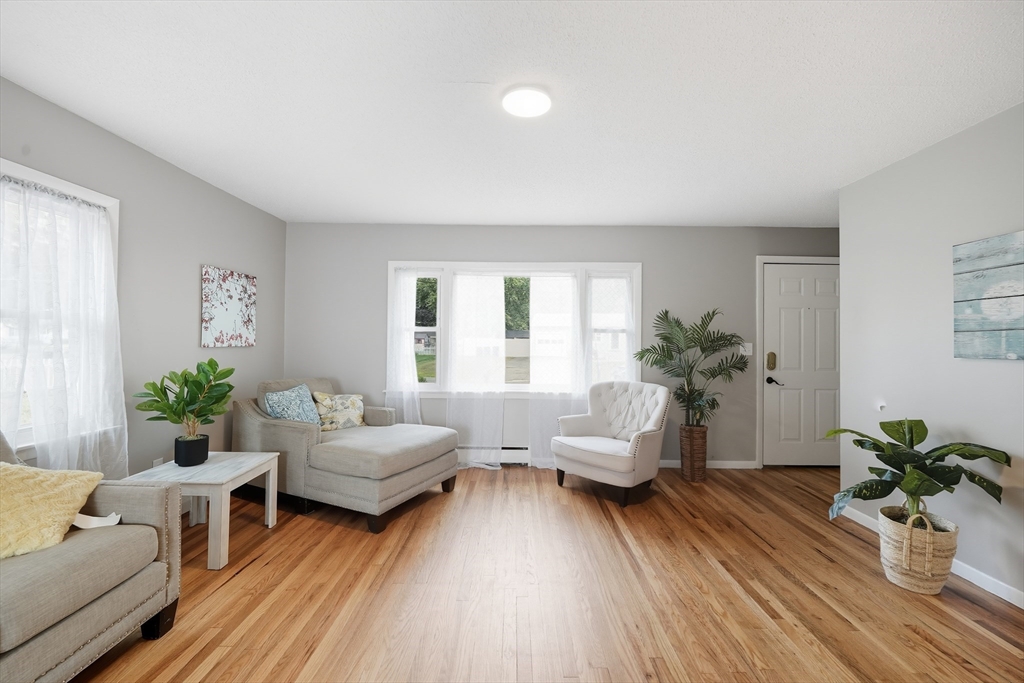 15 Southern Road Springfield, MA 01129 - Photo 8 of 33 Gallery Image 8