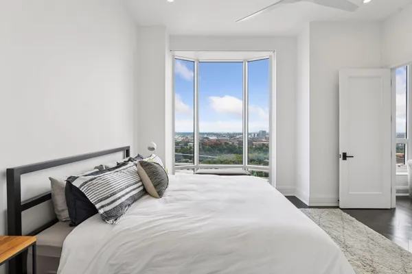 $1,125,000 | 1111 West River Parkway, Unit 23D, Minneapolis, MN 55415