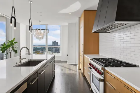 $1,125,000 | 1111 West River Parkway, Unit 23D, Minneapolis, MN 55415