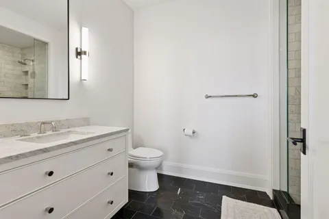 $1,125,000 | 1111 West River Parkway, Unit 23D, Minneapolis, MN 55415