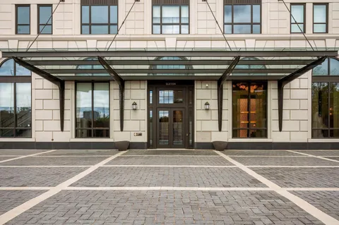 $1,125,000 | 1111 West River Parkway, Unit 23D, Minneapolis, MN 55415