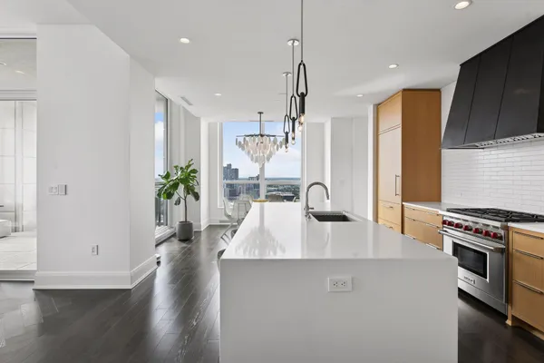 $1,125,000 | 1111 West River Parkway, Unit 23D, Minneapolis, MN 55415