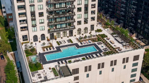 $1,125,000 | 1111 West River Parkway, Unit 23D, Minneapolis, MN 55415