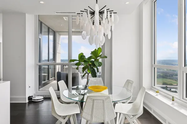 $1,125,000 | 1111 West River Parkway, Unit 23D, Minneapolis, MN 55415