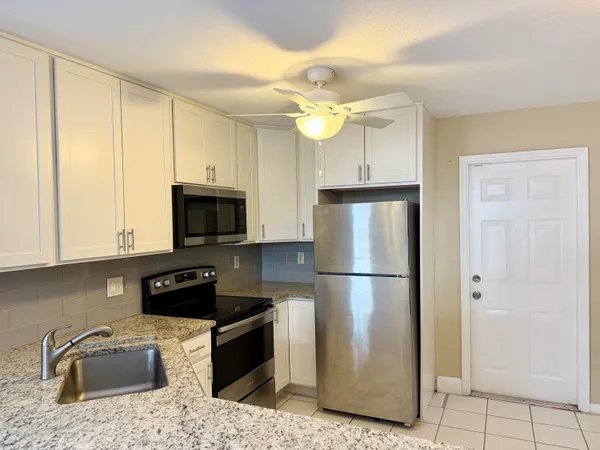 $4,500 | 13614 Yarmouth Court, Wellington, FL 33414