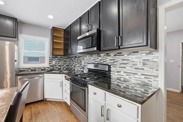 $200,000 | 58 East Wheelock Parkway, St. Paul, MN 55117