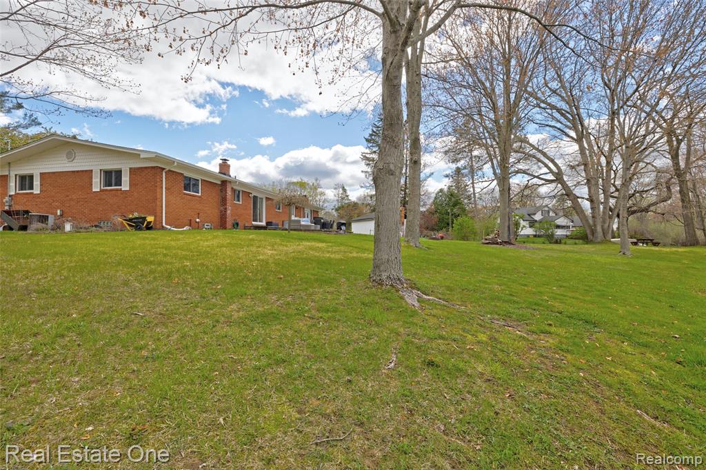 327 Coats Road Lake Orion, MI 48362 - Photo 59 of 62 Gallery Image 59