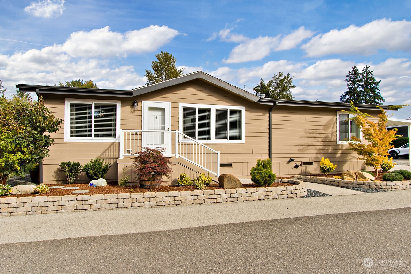 23825 15th Avenue Southeast, Unit 413 Bothell, WA 98021 - Photo 2 of 26