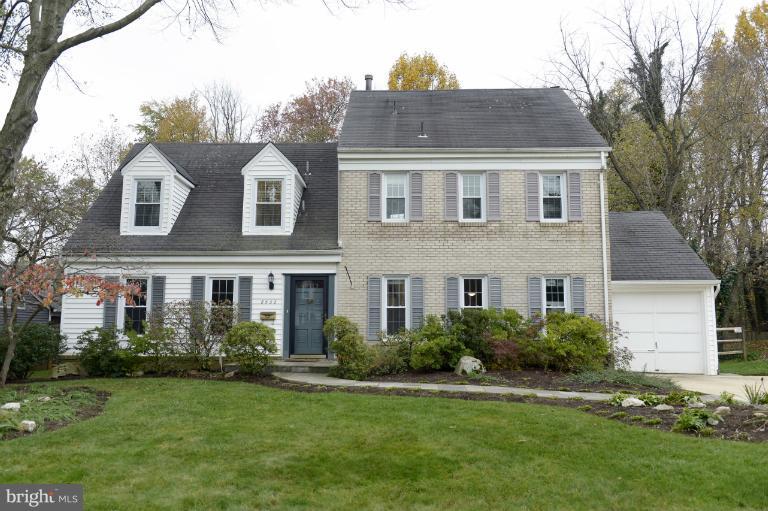 8532 Atwell Road Potomac, MD 20854 - Photo 1 of 28 Exterior (Front)