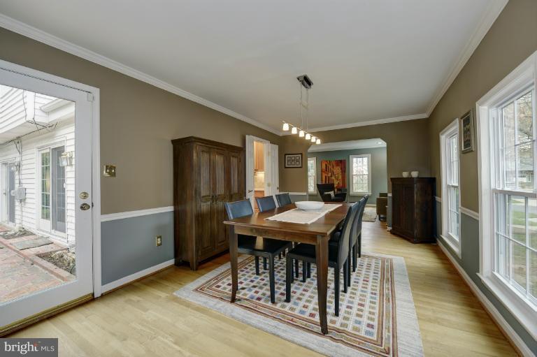 8532 Atwell Road Potomac, MD 20854 - Photo 14 of 28 Dining Room
