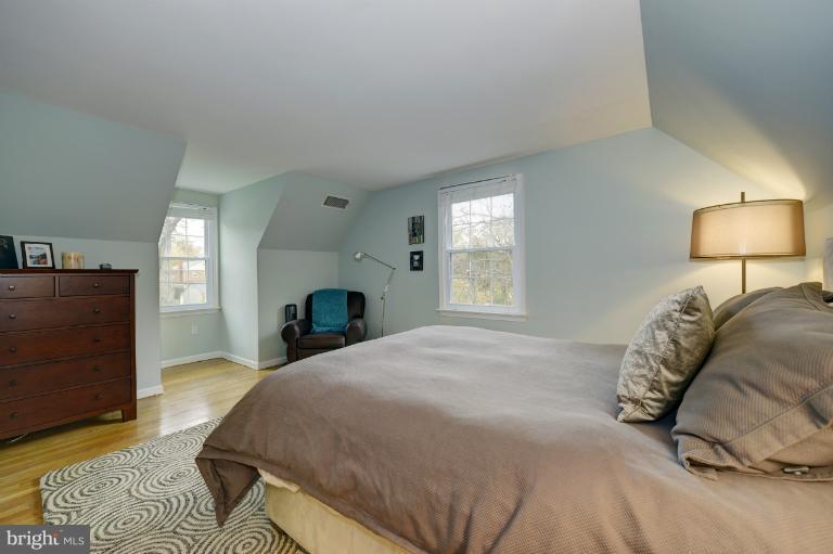 8532 Atwell Road Potomac, MD 20854 - Photo 4 of 28 Bedroom (Master)