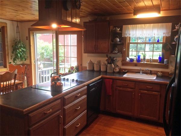 124 Acushnet Road Mattapoisett, MA 02739 - Photo 10 of 20 Gallery Image 10