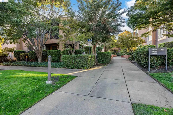 $409,000 | 39059 Guardino Drive, Unit 206, Fremont, CA 94538