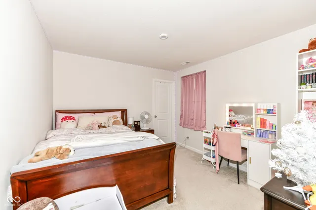 $315,000 | 1645 Juniper Lane, Greenfield, IN 46140