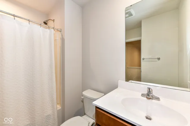 $315,000 | 1645 Juniper Lane, Greenfield, IN 46140