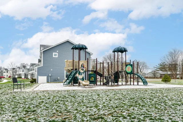 $315,000 | 1645 Juniper Lane, Greenfield, IN 46140