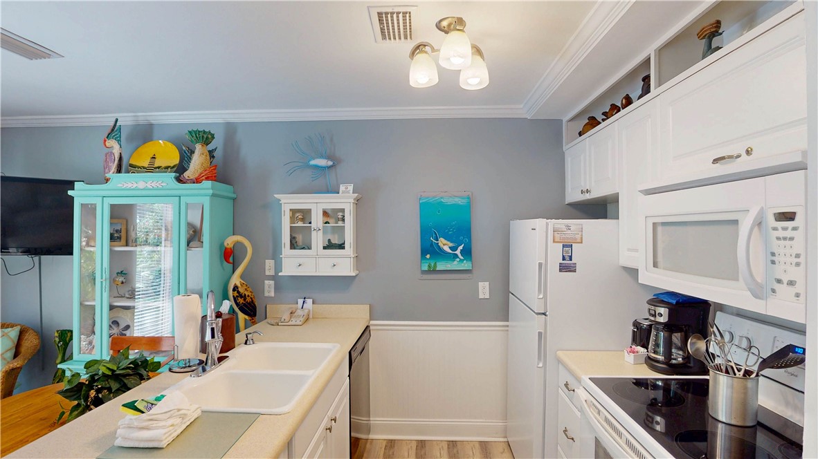 1175 Beachview Drive North, Unit 201 Jekyll Island, GA 31527 - Photo 2 of 11