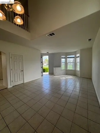 $2,800 | 8224 Shay Circle, Stockton, CA 95212