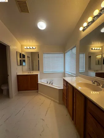 $2,800 | 8224 Shay Circle, Stockton, CA 95212
