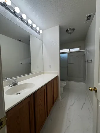 $2,800 | 8224 Shay Circle, Stockton, CA 95212