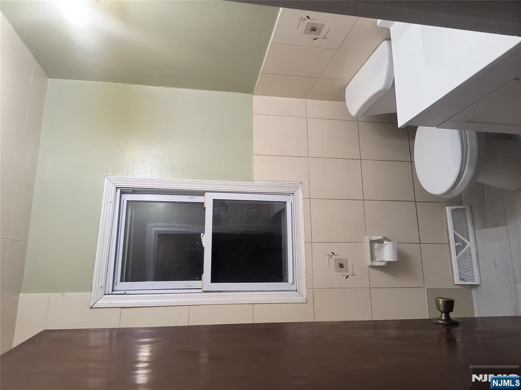 163 Maple Street Fairview, NJ 07022 - Photo 12 of 12