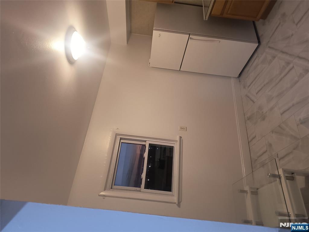 163 Maple Street Fairview, NJ 07022 - Photo 3 of 12