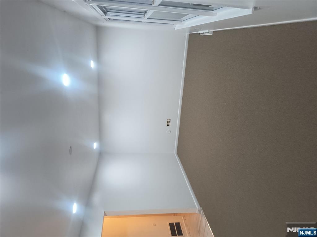 163 Maple Street Fairview, NJ 07022 - Photo 4 of 12