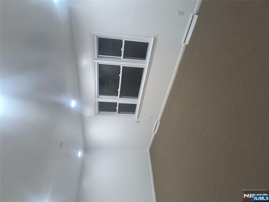 163 Maple Street Fairview, NJ 07022 - Photo 5 of 12