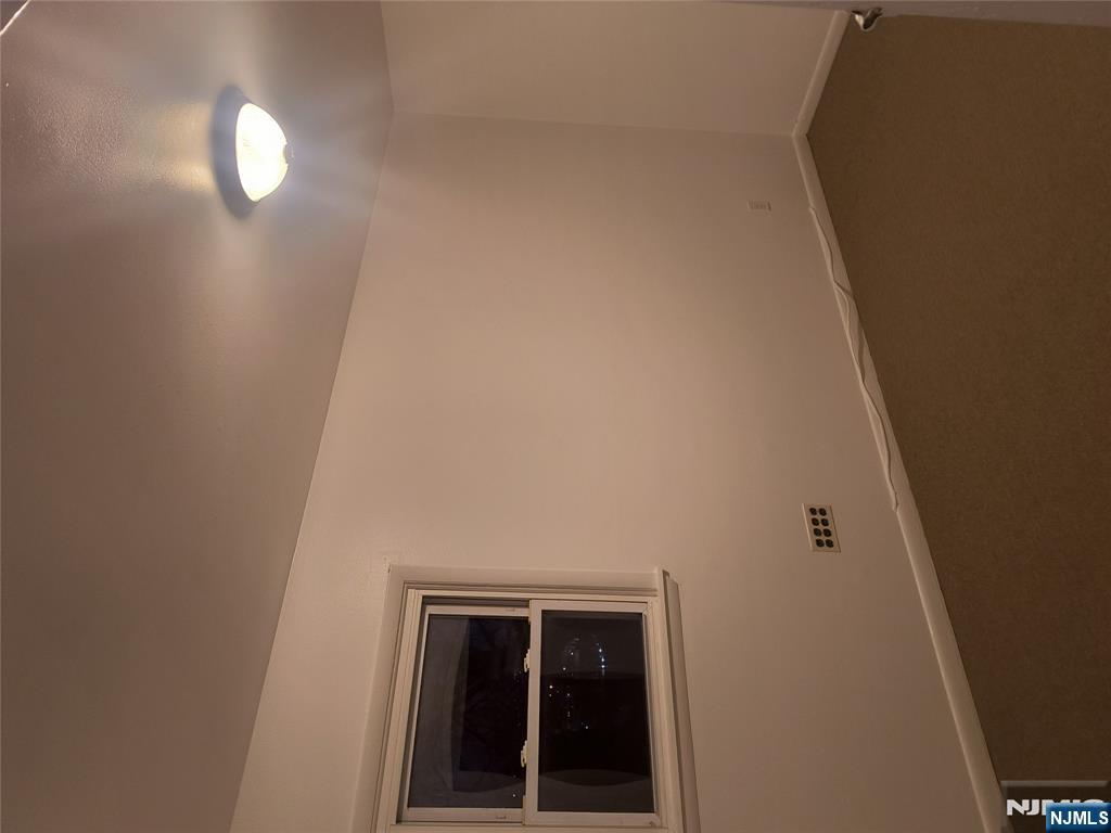 163 Maple Street Fairview, NJ 07022 - Photo 8 of 12