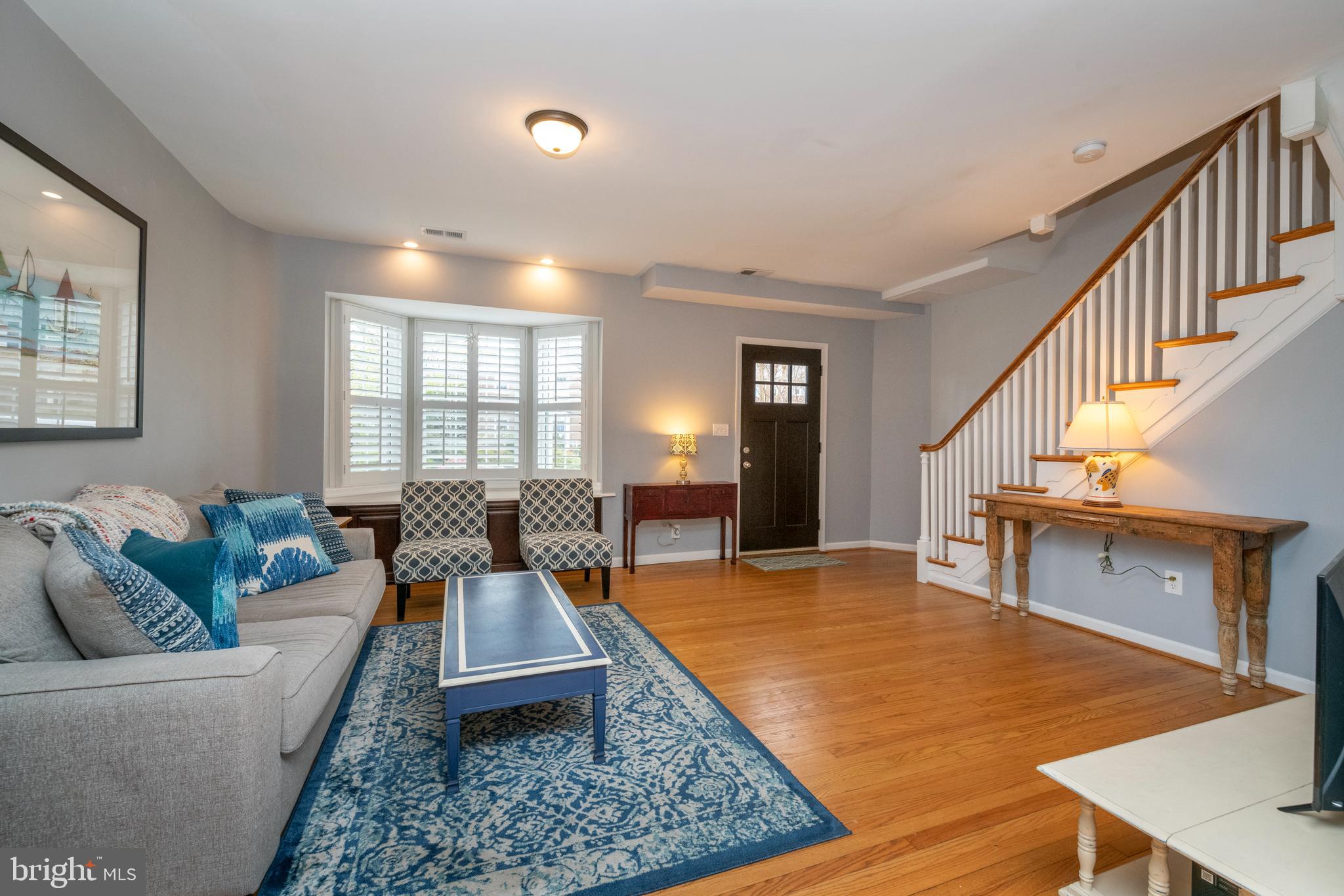 218 Murdock Road Baltimore, MD 21212 - Photo 5 of 41 Living Room