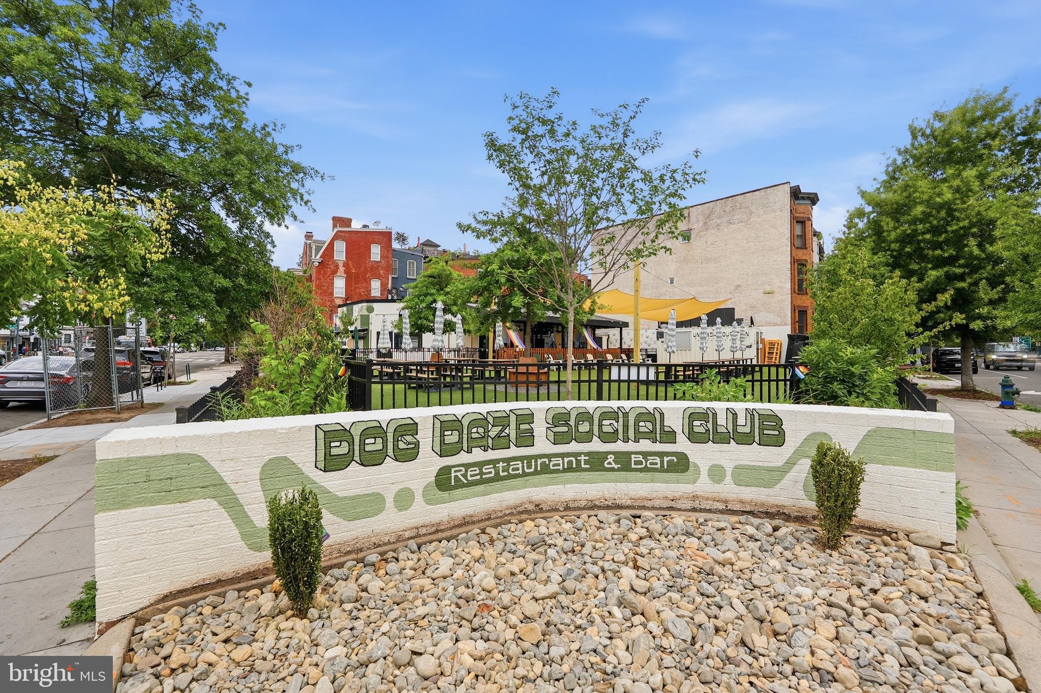 435 R Street Northwest, Unit 404 Washington, DC 20001 - Photo 34 of 36 Dog Daze Social Club Restaurant & Bar