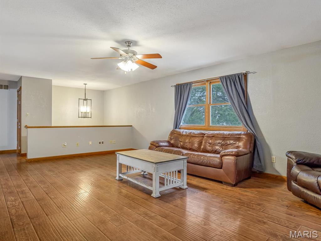 4542 Orlet Road Waterloo, IL 62298 - Photo 4 of 25