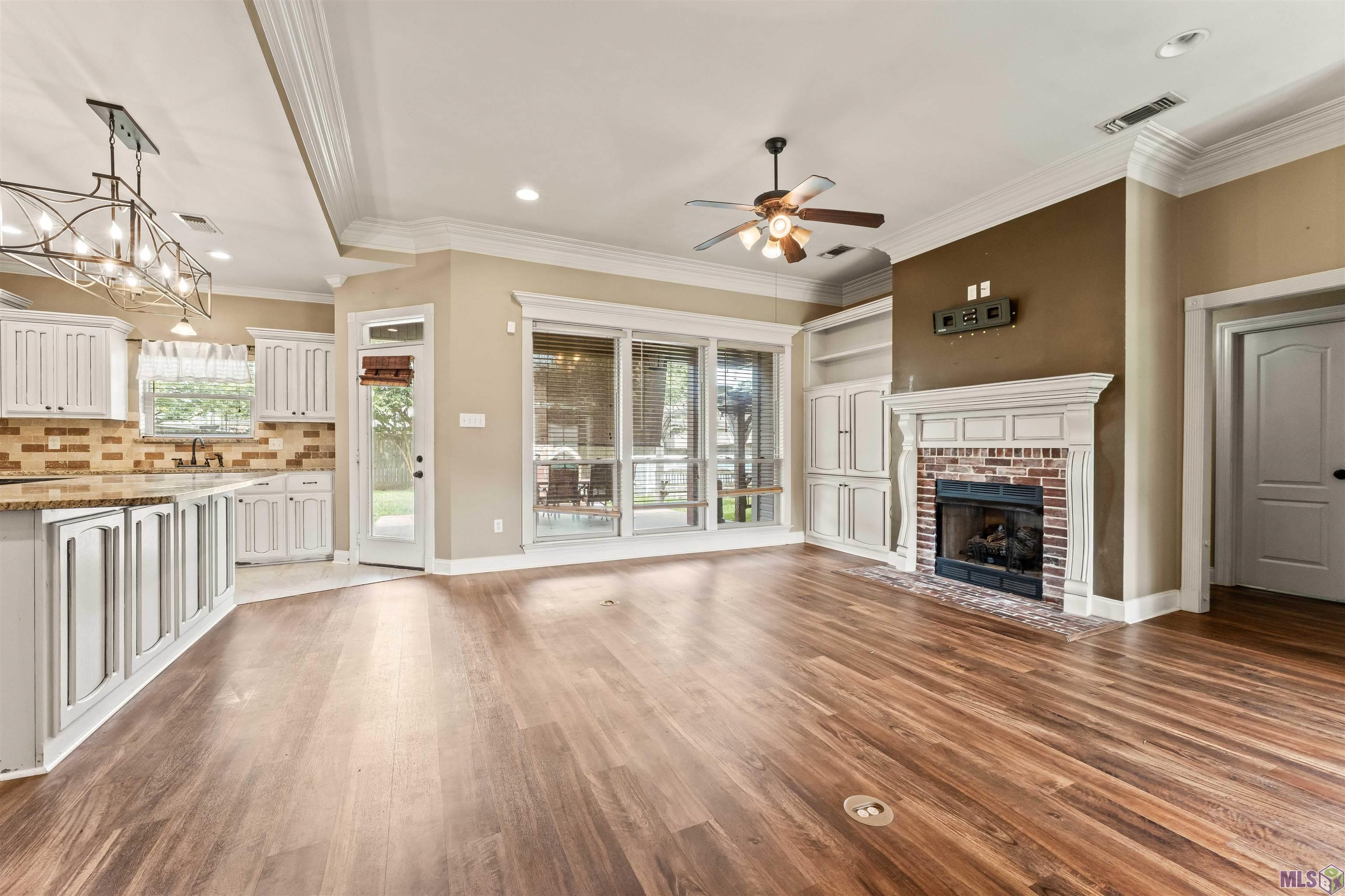 35671 Ridgeland Drive Denham Springs, LA 70706 - Photo 5 of 24