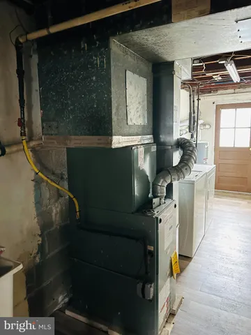 a view of walk in closet