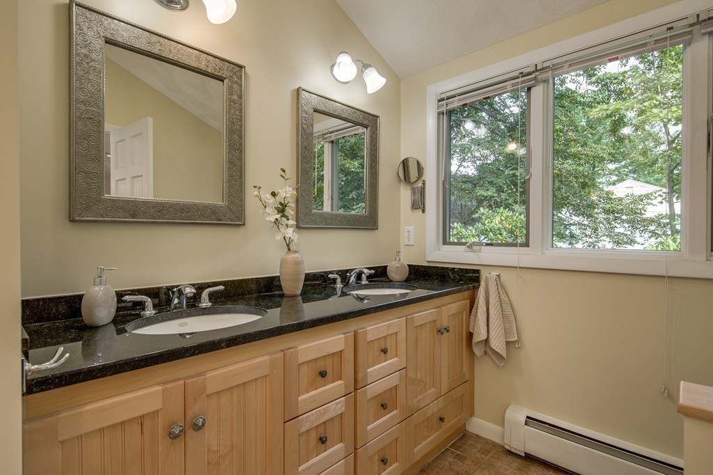 15 Hillcrest Road Bedford, MA 01730 - Photo 17 of 28 Gallery Image 17