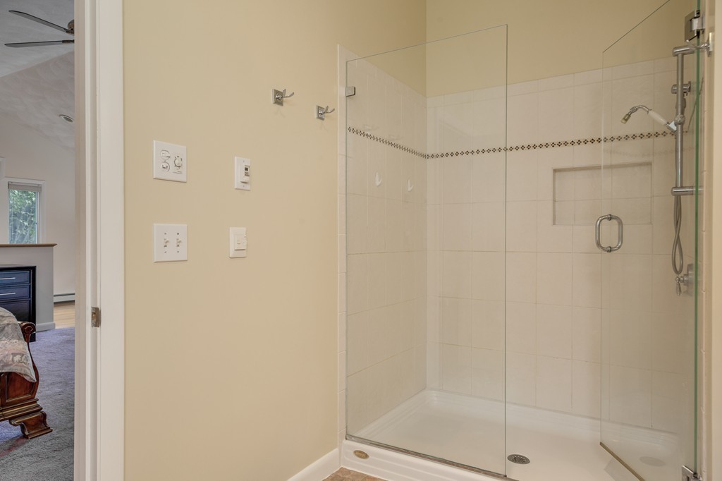 15 Hillcrest Road Bedford, MA 01730 - Photo 18 of 28 Gallery Image 18