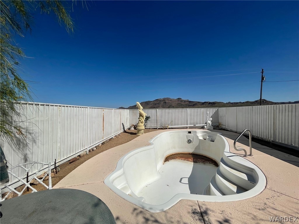 2827 McConnico Road Golden Valley, AZ 86413 - Photo 10 of 29 Gallery Image 10
