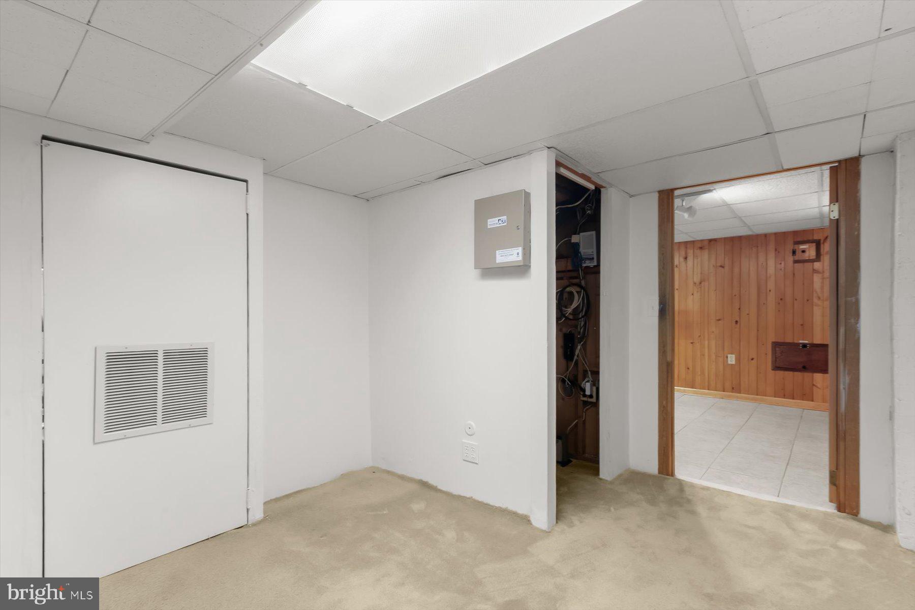 3105 Fayette Road Kensington, MD 20895 - Photo 64 of 93 an empty room with closet