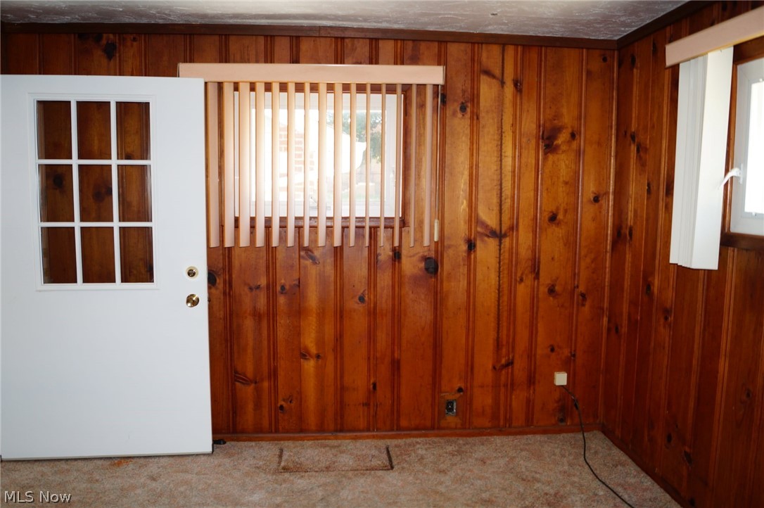 1479 Sheffield Road Cleveland, OH 44121 - Photo 14 of 35