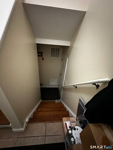 $378,500 | 654 Laurel Street, Unit 1, East Haven, CT 06512