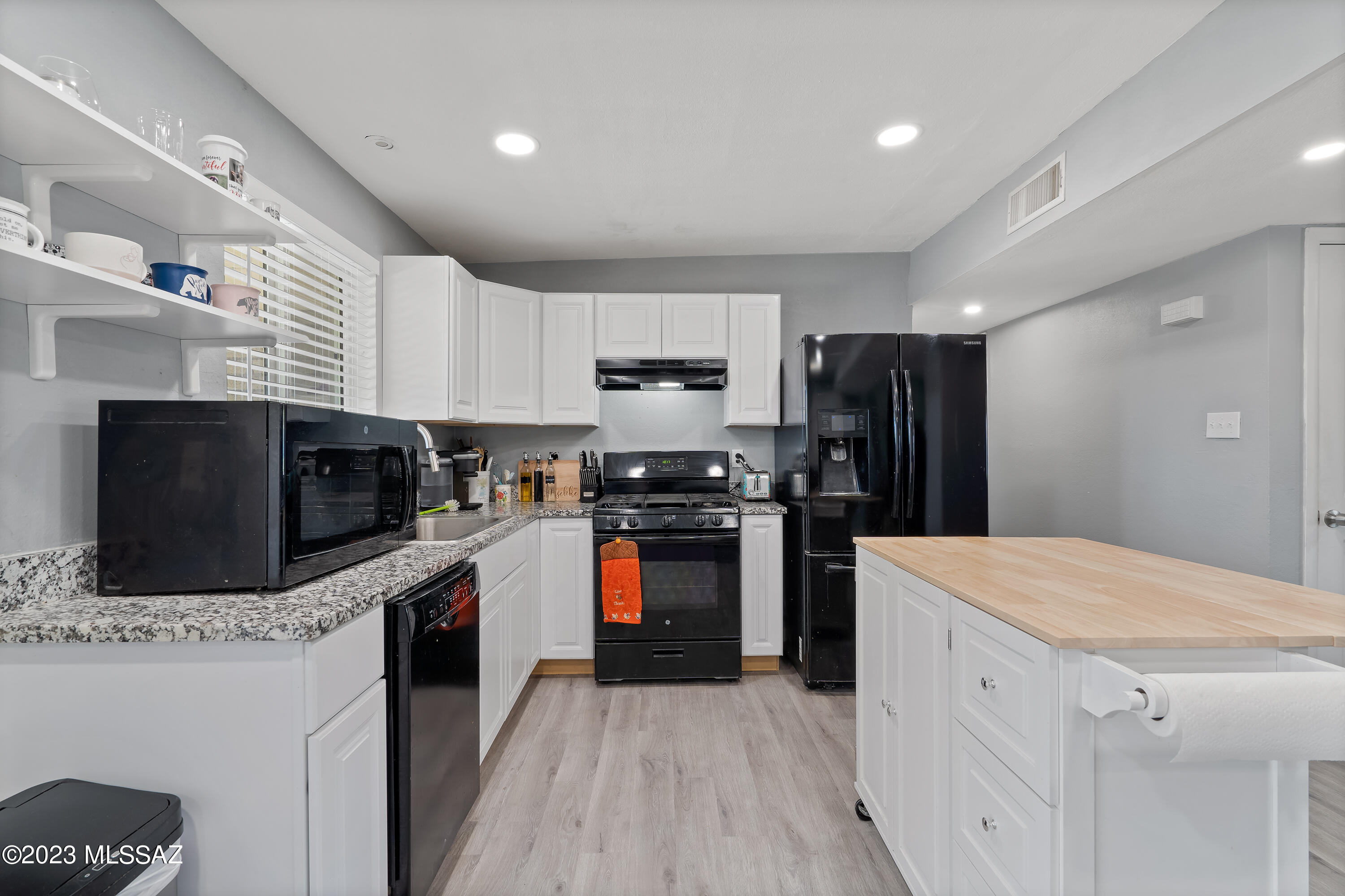7451 North Rae Avenue Tucson, AZ 85741 - Photo 7 of 26 Gallery Image 7