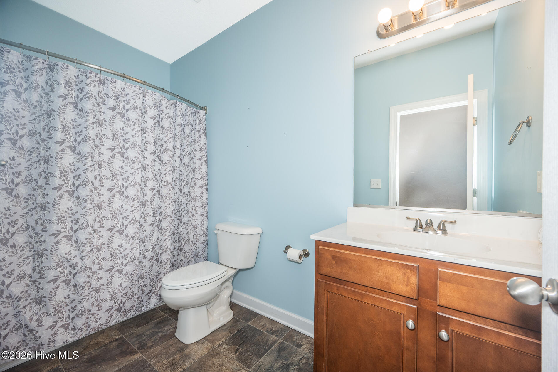 123 Indian Woods Road Elizabeth City, NC 27909 - Photo 15 of 28 Full hall bathroom