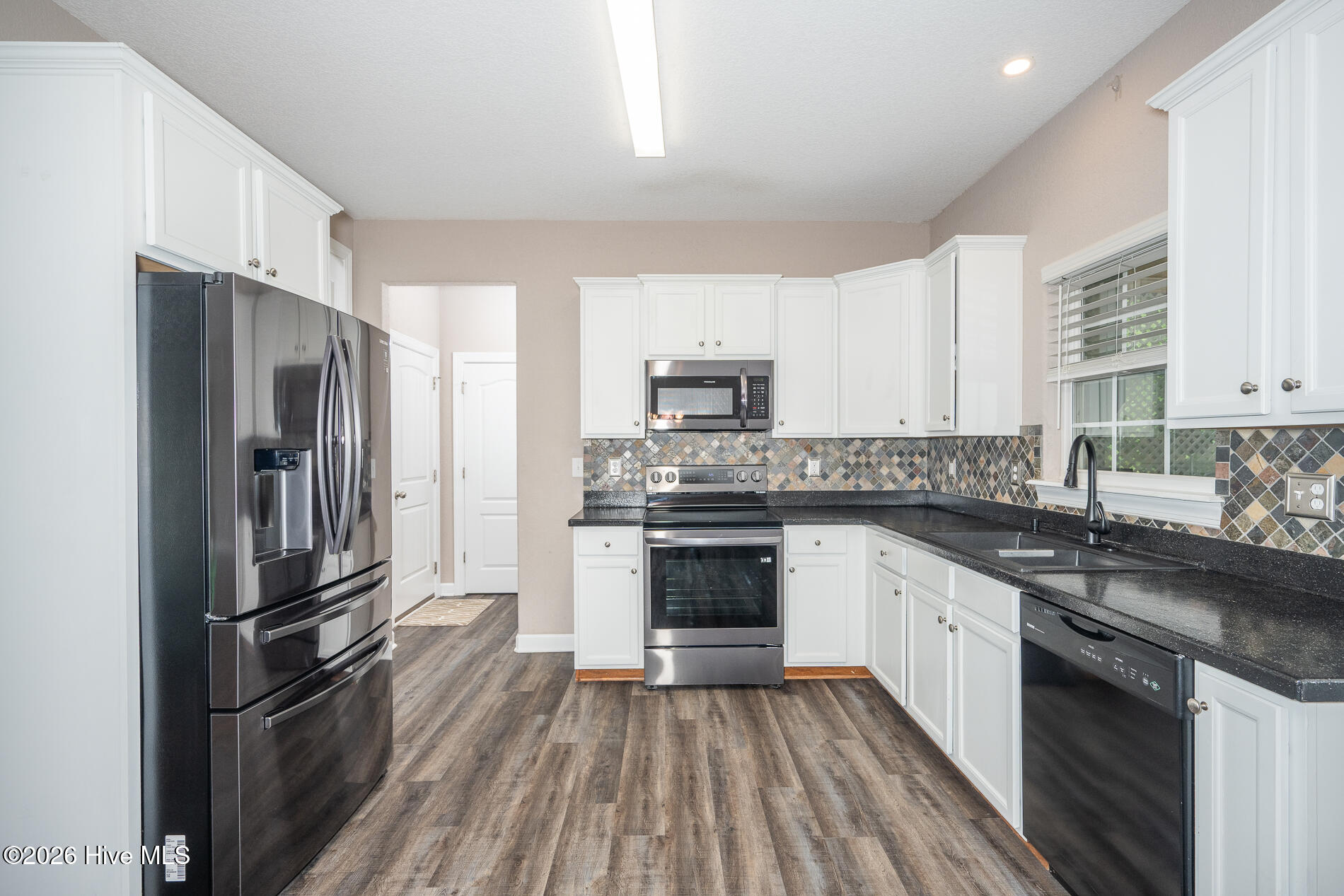 123 Indian Woods Road Elizabeth City, NC 27909 - Photo 5 of 28 Appliances Convey