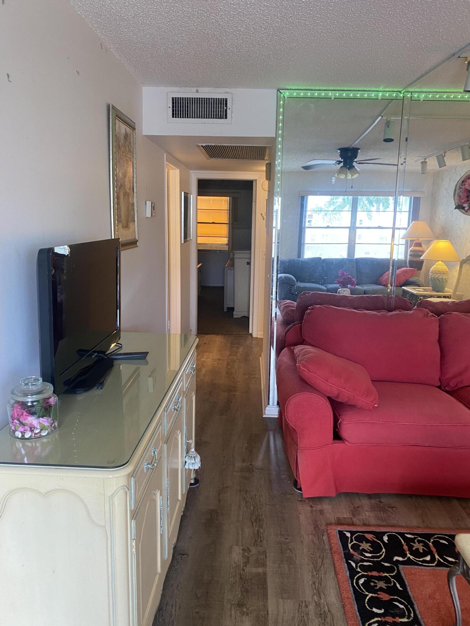 2081 Exeter, Unit 2081 Boca Raton, FL 33434 - Photo 3 of 11 C1610FED-6CF1-40A5-9E94-9C175E699DE9