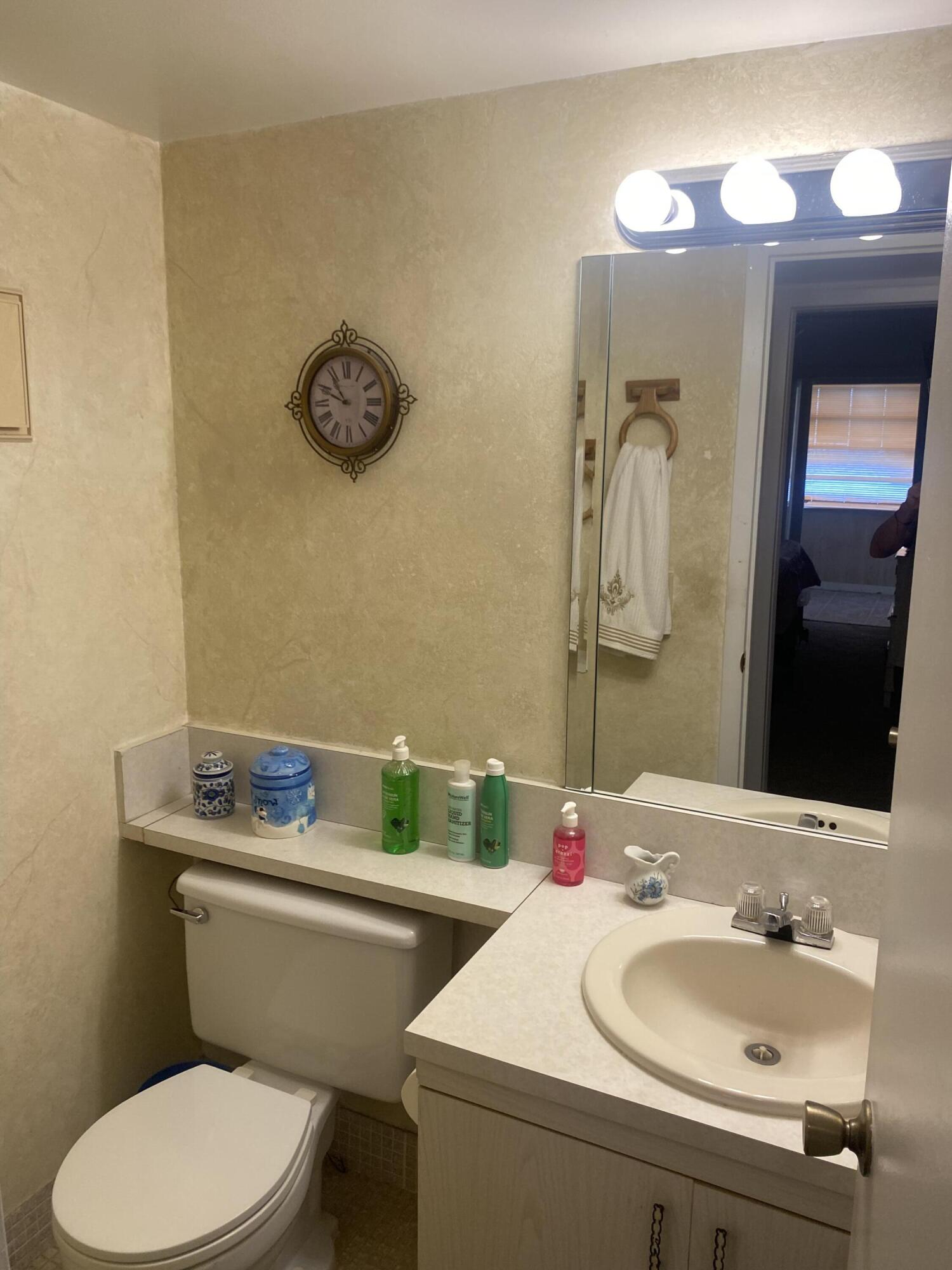 2081 Exeter, Unit 2081 Boca Raton, FL 33434 - Photo 8 of 11 07C6A775-8E31-4B1D-8F9F-08C816B8D392